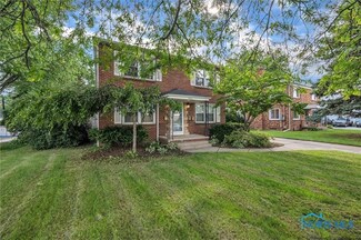 2049 Tremainsville Rd, Toledo, OH 43613