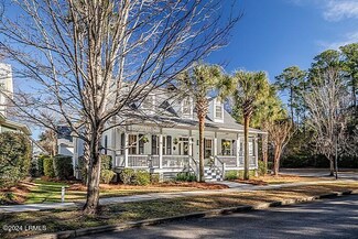 45 Park Square S, Beaufort, SC 29907
