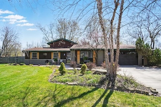 4412 Willard Dr, Fort Wayne, IN 46815