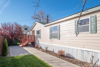 5617 Chocolate Dr, Sun Valley, NV 89433