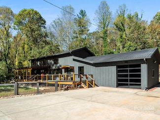 32 Campground Rd, Asheville, NC 28805