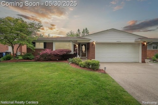 34852 Grove Dr, Livonia, MI 48154