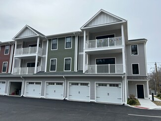 401 Albany Turnpike Unit 202, Canton, CT 06019