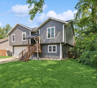 W1018 Larkspur Rd, Genoa City, WI 53128