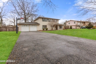 18 Chippewa Rd, Toms River, NJ 08753