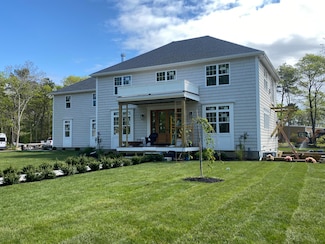 160 Ashumet Rd, Falmouth, MA 02536