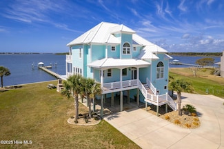389 Live Oak Rd, Newport, NC 28570