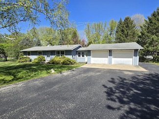 W2726 Menominee Ct, Markesan, WI 53946