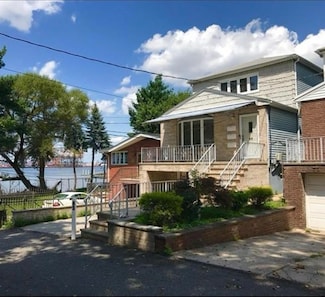 45 Edwards Ct, Bayonne, NJ 07002