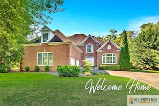 2 Danser Dr, Cranbury, NJ 08512