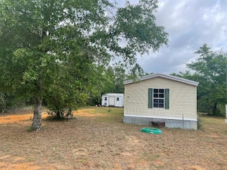 95 E Juniper Ave, Defuniak Springs, FL 32433