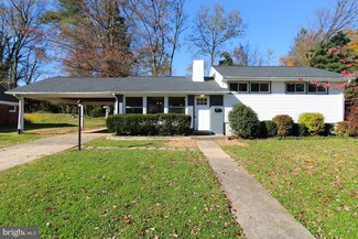 26 Cornell Dr, Camp Hill, PA 17011