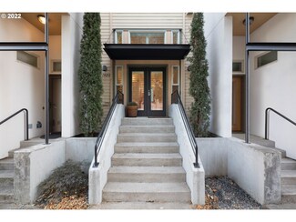1420 NE 16th Ave, Portland, OR 97232