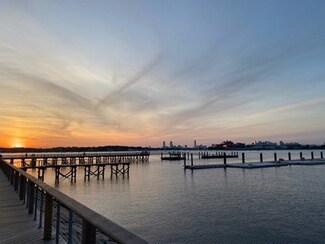 10 Seaport Dr Unit 2215, Quincy, MA 02171