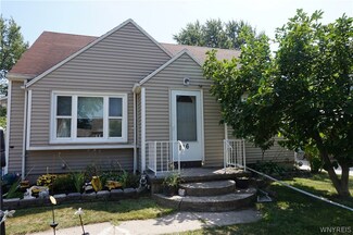 116 Canterbury Ln, Buffalo, NY 14217