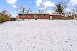 2327 Fair Acres Rd, Saint Louis, MO 63136