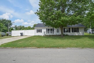 607 N Main St, Fairmount, IN 46928