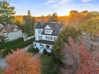 2108 Elm St, Manchester, NH 03104