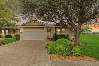 2705 Indian Wells Dr E, Kerrville, TX 78028