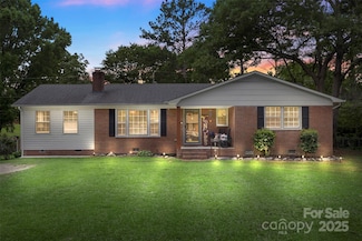2536 Cambridge Dr, Lancaster, SC 29720