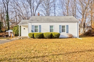 457 Westfield Rd, Holyoke, MA 01040