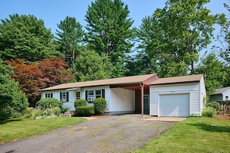 17 Brookwood Dr, Florence, MA 01062