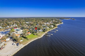 400 South, Oriental, NC 28571
