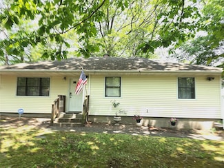 151 Shinnecock Ave, Mastic, NY 11950