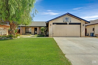 3304 Charlotte St, Bakersfield, CA 93313