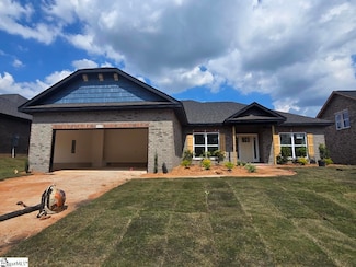 205 Rolling Waters Dr, Mauldin, SC 29605