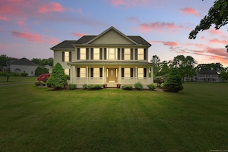 7 Brook Wood Ct, Broad Brook, CT 06016