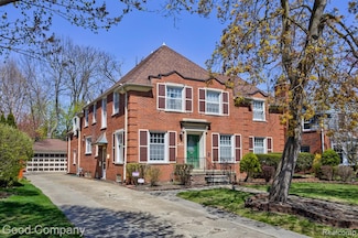 20 Oxford Blvd, Pleasant Ridge, MI 48069