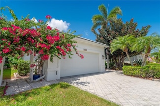 1513 SE Holyrood Ln, Port Saint Lucie, FL 34952
