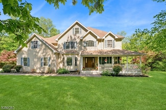 53 Race Rd, Lafayette, NJ 07848