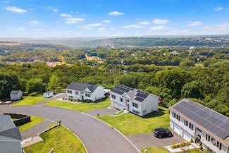 44 Shadybrook Ln, Waterbury, CT 06706