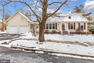 123 Circle Dr, Hummelstown, PA 17036