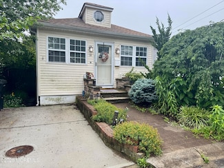 14 Sycamore Ave, North Middletown, NJ 07748