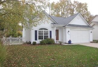 9697 Bradford Knoll Dr, Fishers, IN 46037