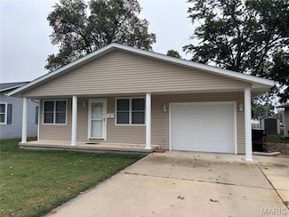 118 W Green St, Mascoutah, IL 62258