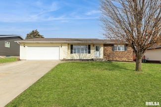 1206 27th Ave N, Clinton, IA 52732