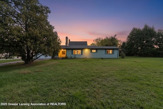 110 N Canal Rd, Lansing, MI 48917