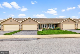 141 Palomino Way Unit 223, Red Lion, PA 17356