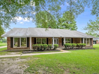 12420 Partridgewood Dr, Baker, LA 70714
