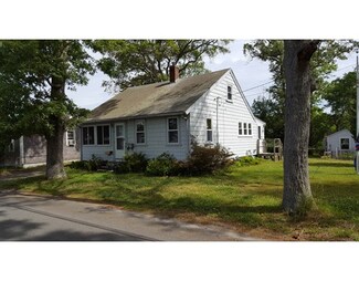 92 Circuit Ave, Wareham, MA 02571