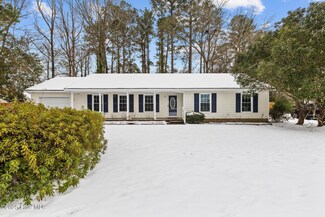 102 Middleton Place, Jacksonville, NC 28540