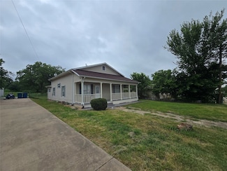 212 E 4th St, Keene, TX 76059