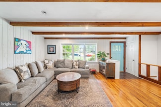 74 Sunset Dr, New Hope, PA 18938