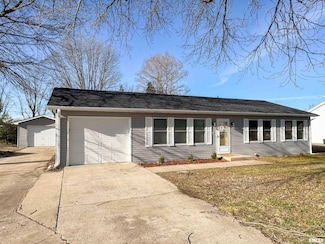 108 Holly Terrace, Anna, IL 62906