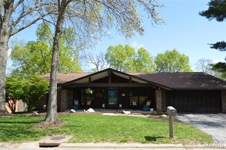 12357 Woodline Dr, Saint Louis, MO 63141