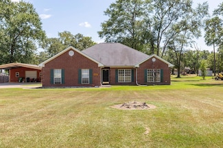 315 White Dove Dr, Lufkin, TX 75901